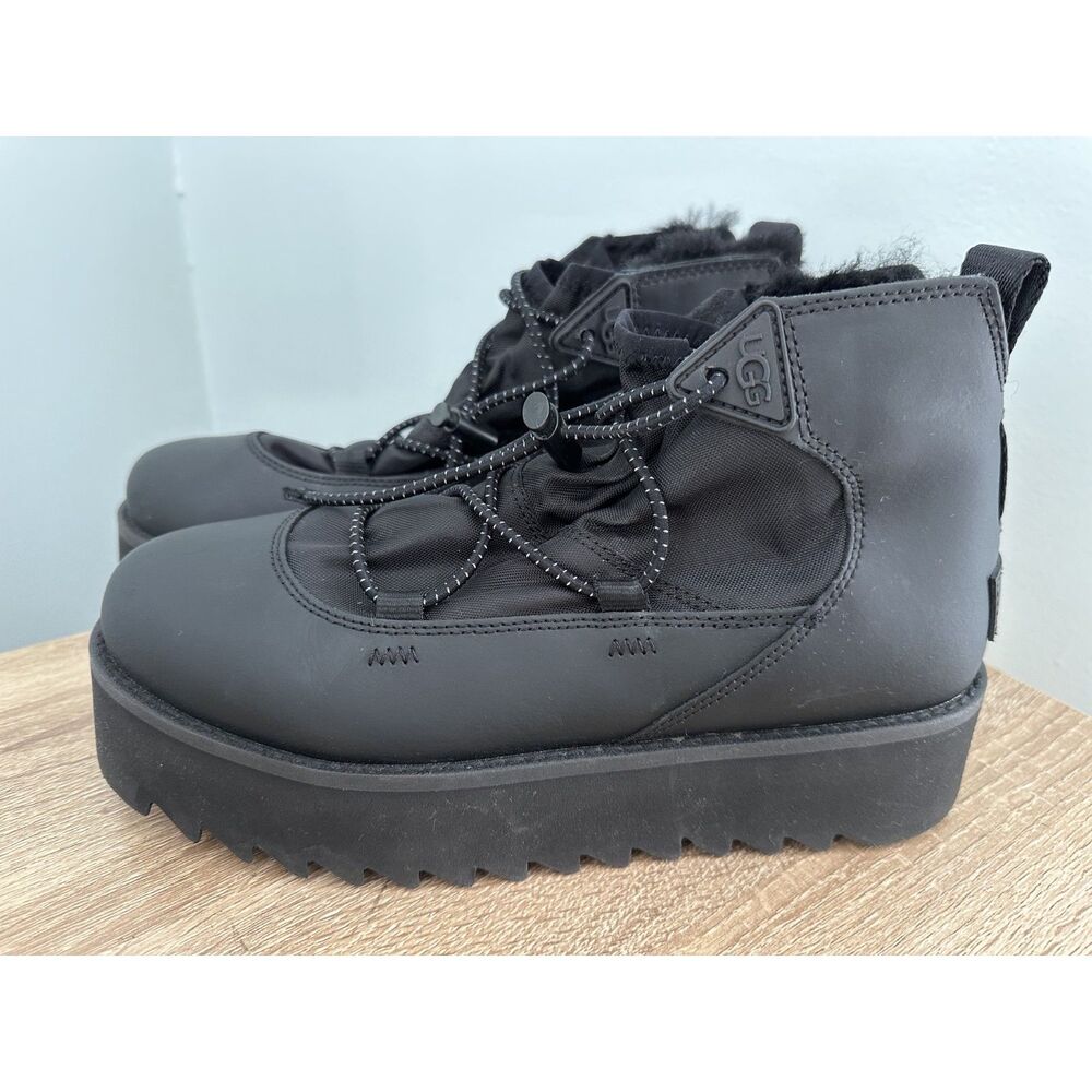 UGG Women's Classic Rising Toggle Platform Boots Matte Black size 7